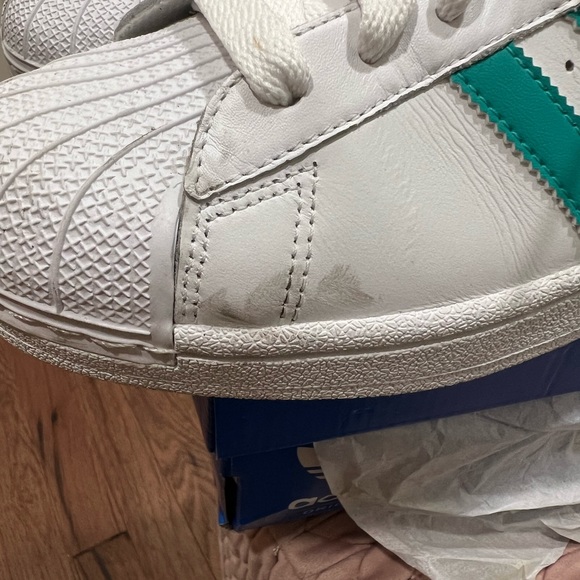 Men’s size 9 Adidas - Picture 2 of 6